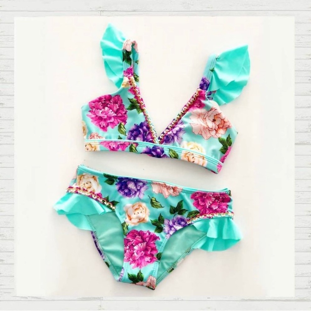 Girl’s bikini floral print